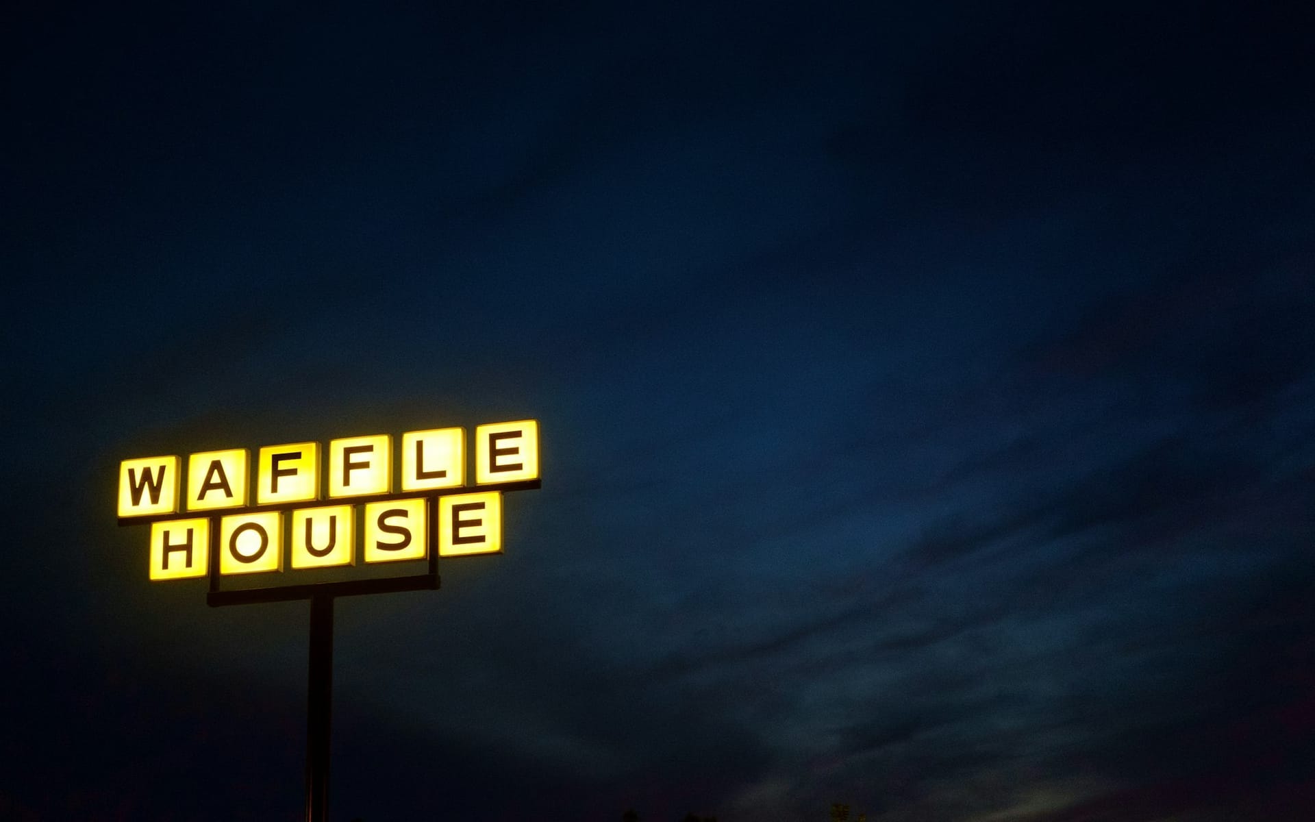 Waffle House Index labels Hurricane Milton red, closes stores